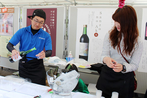 【生物工学科】“福山ばら祭” にワイン出展！ 