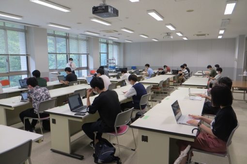 【工学部】対面授業開始、新しいBYOD室も利用開始 