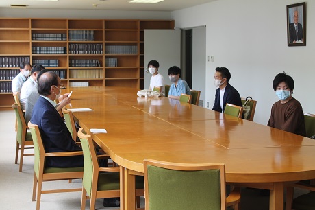 【国際交流】留学報告会＆奨学金授与式を行いました！