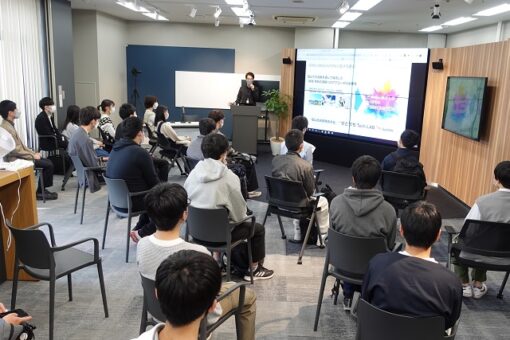 【情報工学科】新入生オリエンテーションでソフトバンク株式会社の「せとうち Tech LAB」見学会を実施！