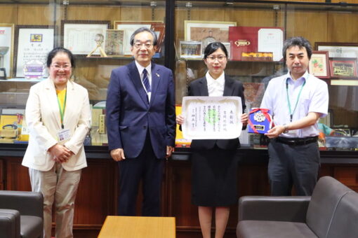 薬学部学生が青少年育成広島県民会議から青少年表彰を授与！