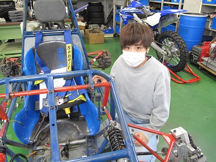 【機械システム工学科】競技用車両エンジン高性能化の取組み（その1）新しいエンジンの搭載 