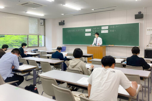 【人間文化学科】教育実習に向けて模擬授業が実施されました！