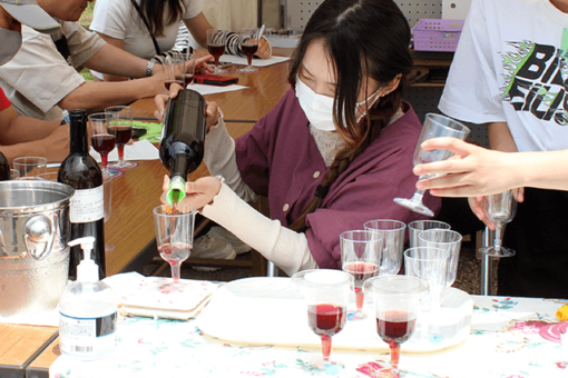 【生物工学科】福山ばら祭２０２３で福大ワインの飲み比べ！ 