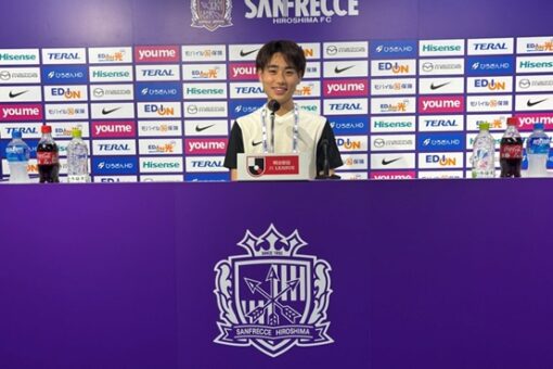 【経済学科】サンフレッチェ広島でのインターンシップに本学科の学生2名が参加しました。