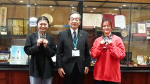 ダンス世界大会出場を学長に報告