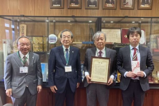 【薬学部】赤﨑教授が日本生化学会発行の学術誌 Journal of Biochemistry の2025年度JB論文賞を受賞しました！ 