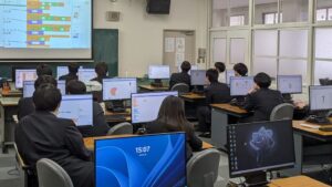 ビジュアルプログラミング言語Scratchを用いた講義