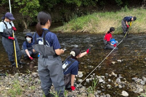 【海洋生物科学科】保育園児に自然の魅力を伝えるため、フィールド調査を行いました！ 