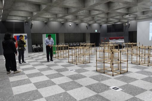 【情報工学科】ものづくり工房「聚志館」でARを使った誘導案内システムの研究 